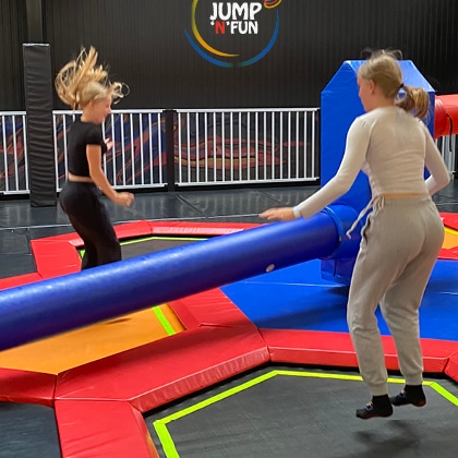 Jumpingnfun maximum aalborg trampolinpark for børn, familie og venner
